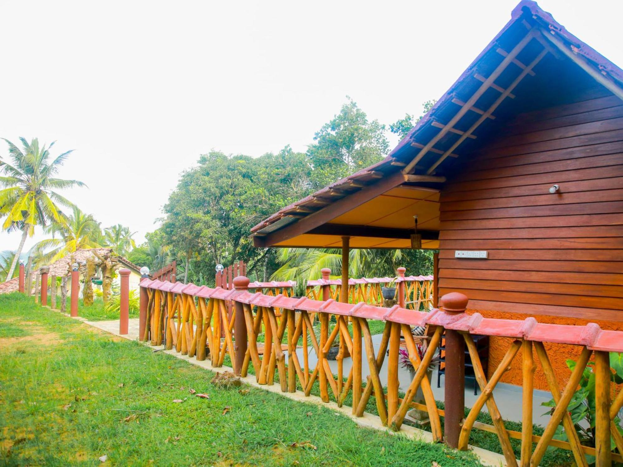 Blue Ocean Tree House Hiriketiya Vila Dikwella Exterior foto