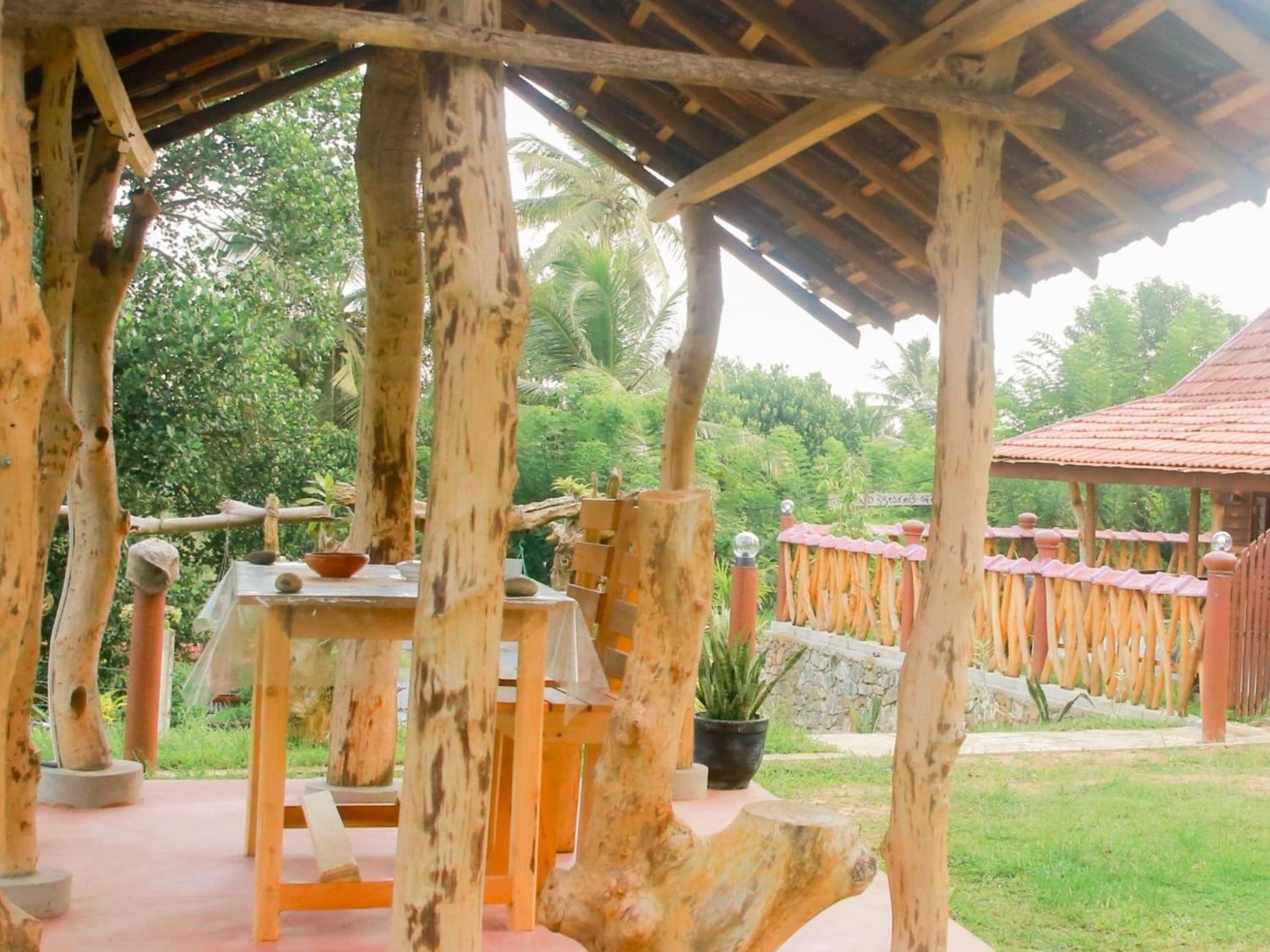 Blue Ocean Tree House Hiriketiya Vila Dikwella Exterior foto