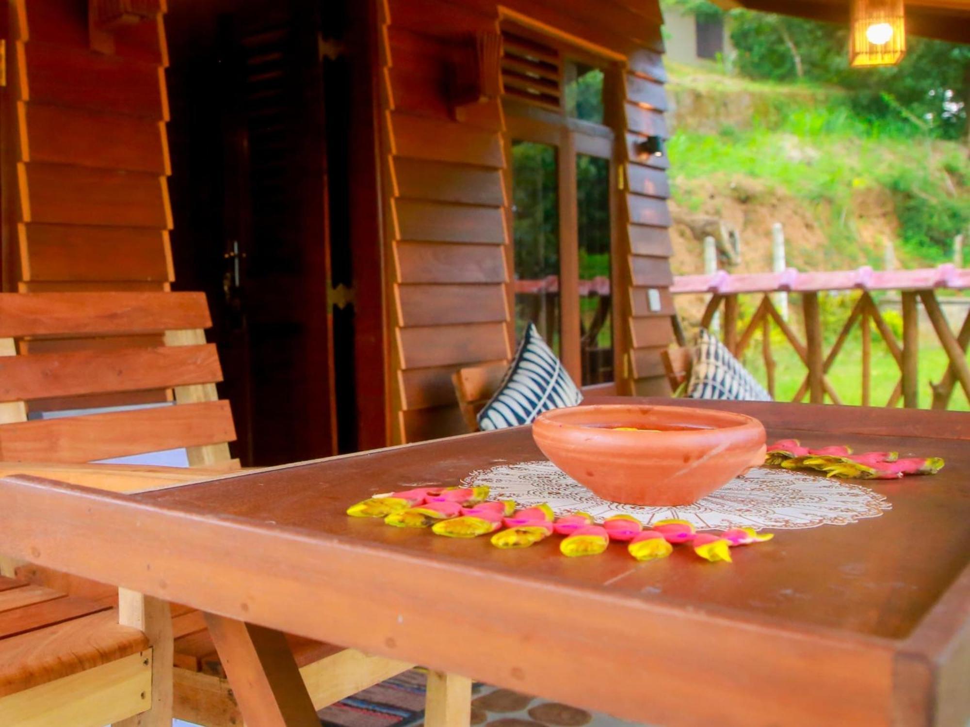 Blue Ocean Tree House Hiriketiya Vila Dikwella Exterior foto