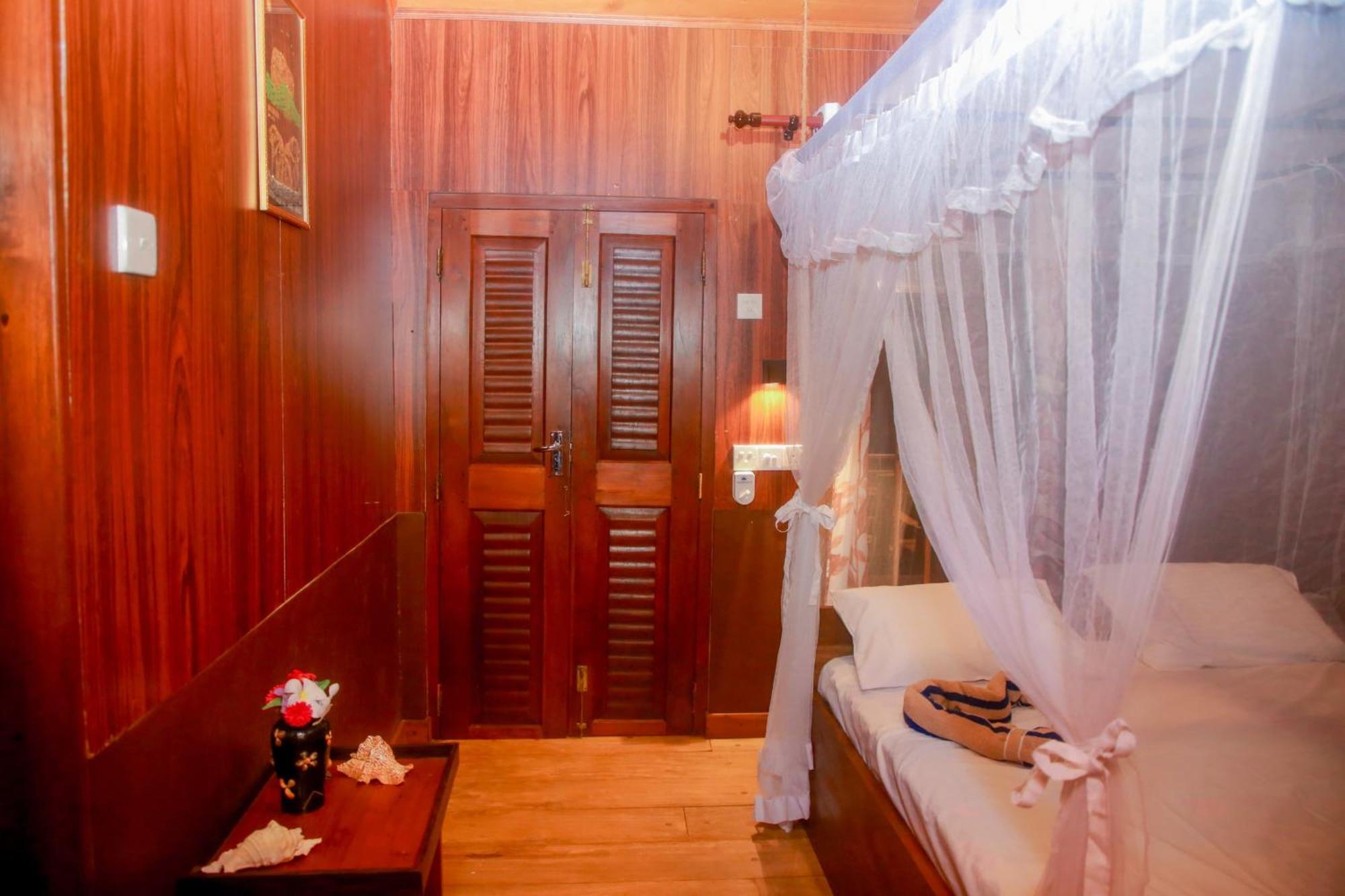 Blue Ocean Tree House Hiriketiya Vila Dikwella Exterior foto