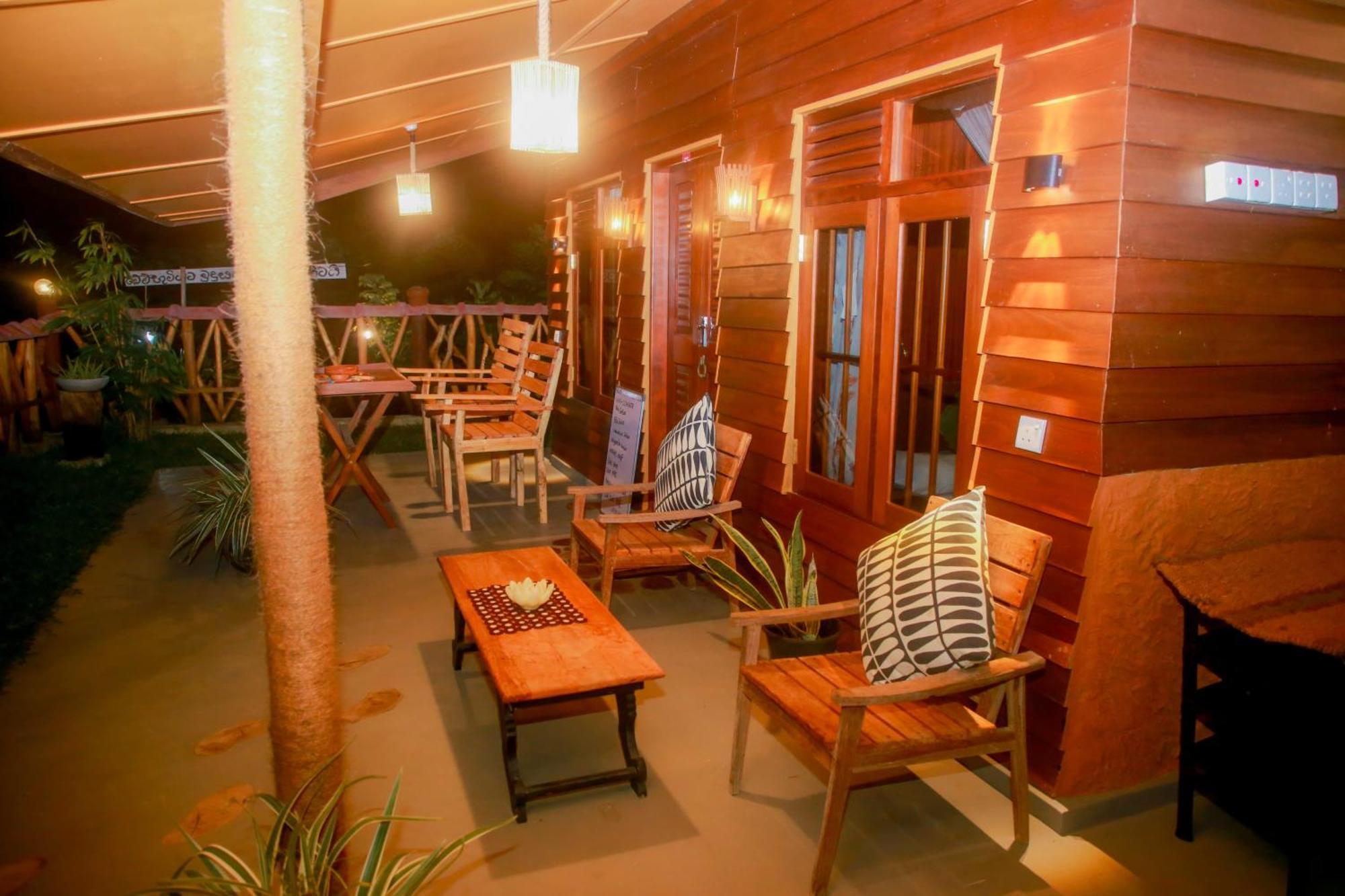 Blue Ocean Tree House Hiriketiya Vila Dikwella Exterior foto